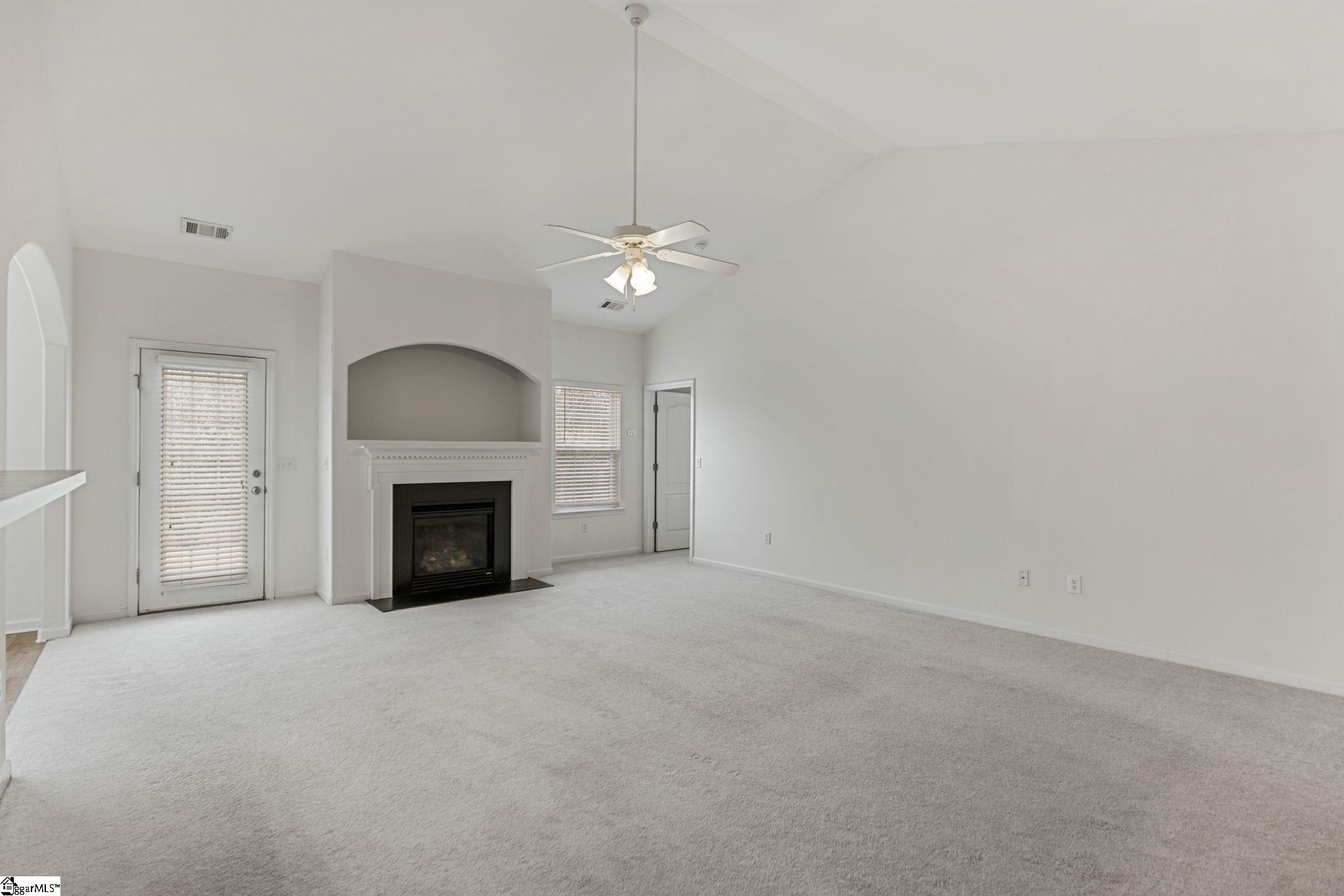 704 Center Road Taylors, SC 29687 - Photo 7 of 36