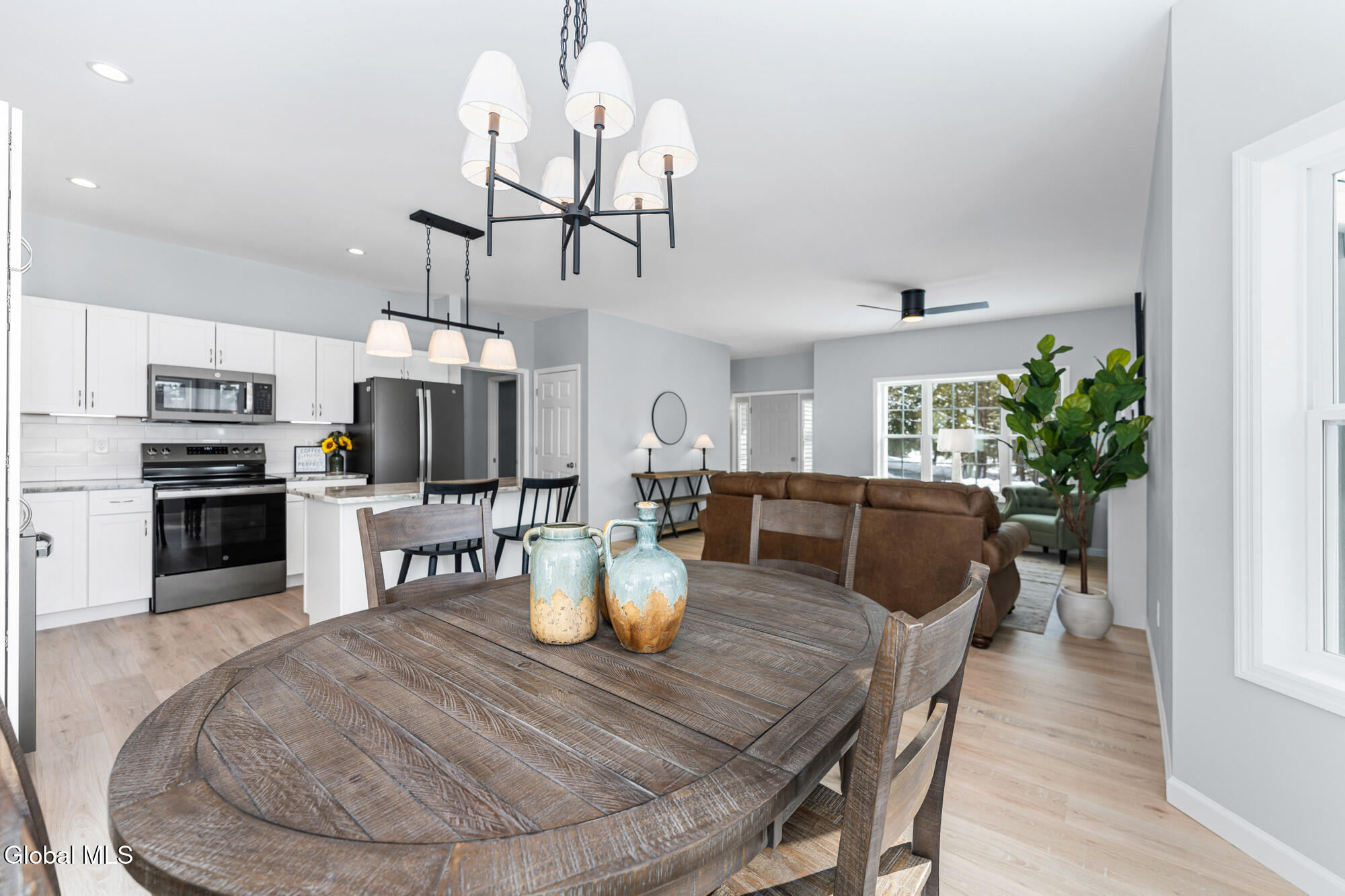 176 Montray Road Queensbury, NY 12804 - Photo 13 of 47 2 Diningroom 3