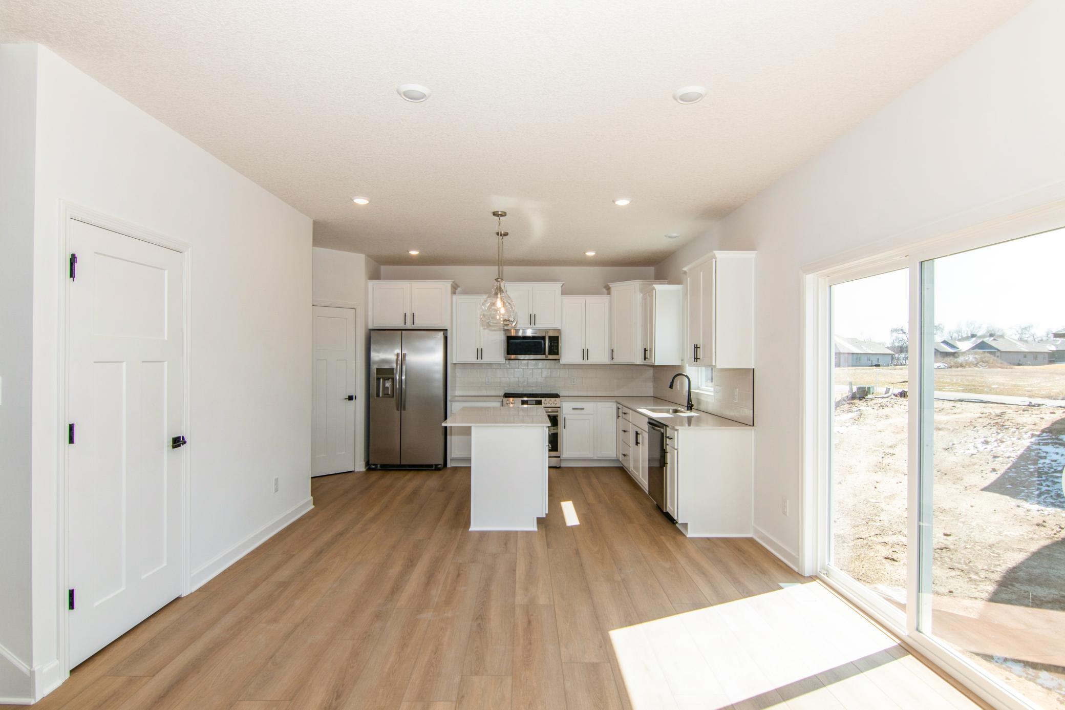 914 Milborne Lane Northwest Rochester, MN 55901 - Photo 7 of 44