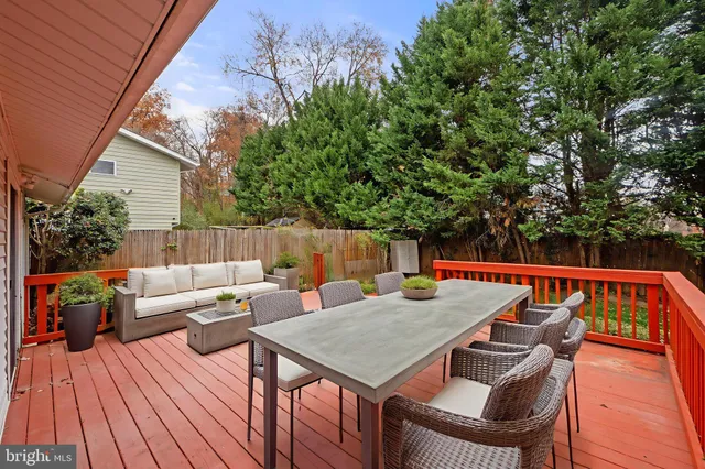 a outdoor view with a sitting space