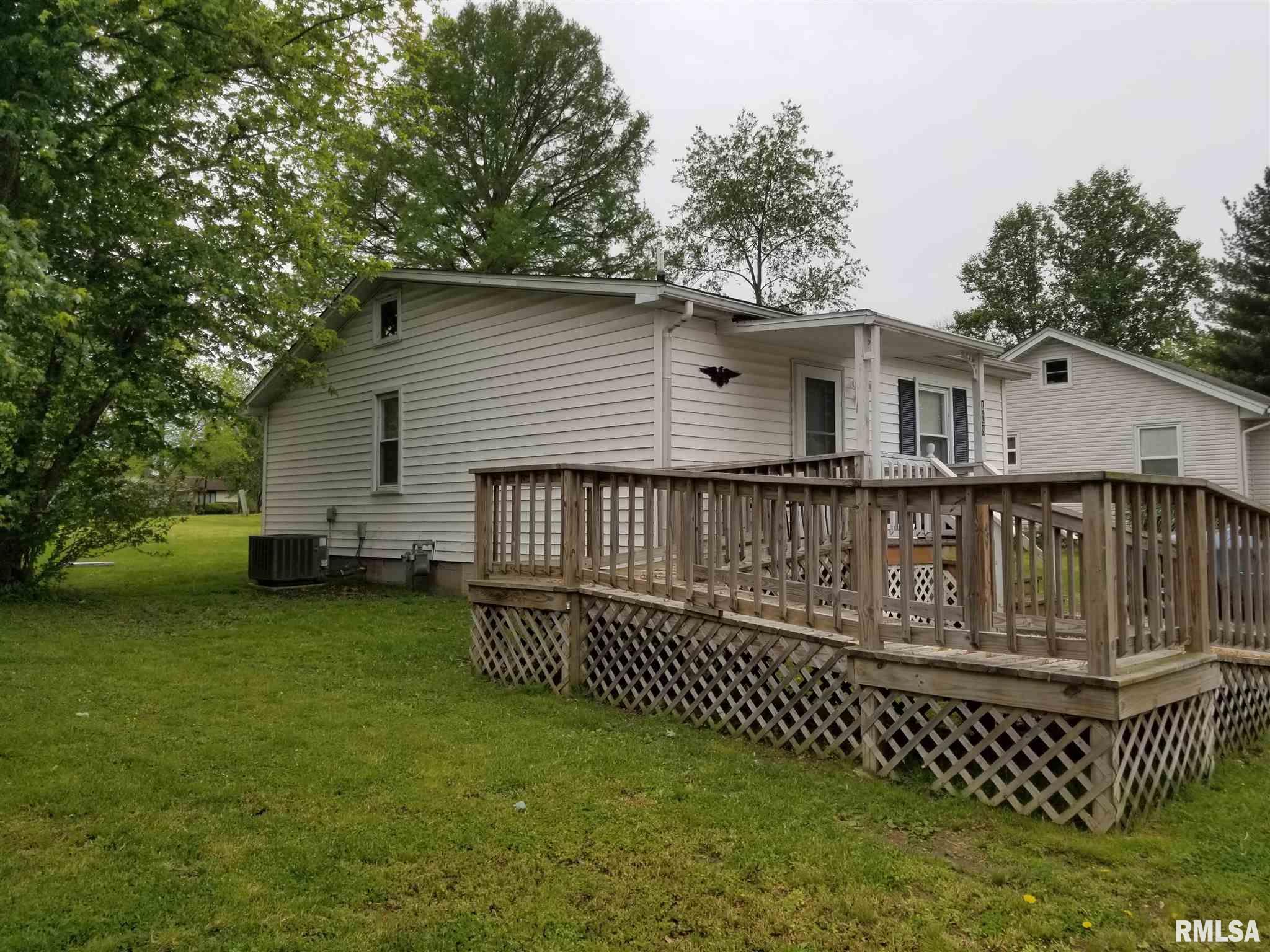 108 Johnson Street Valier, IL 62891 - Photo 4 of 27 Gallery Image 4