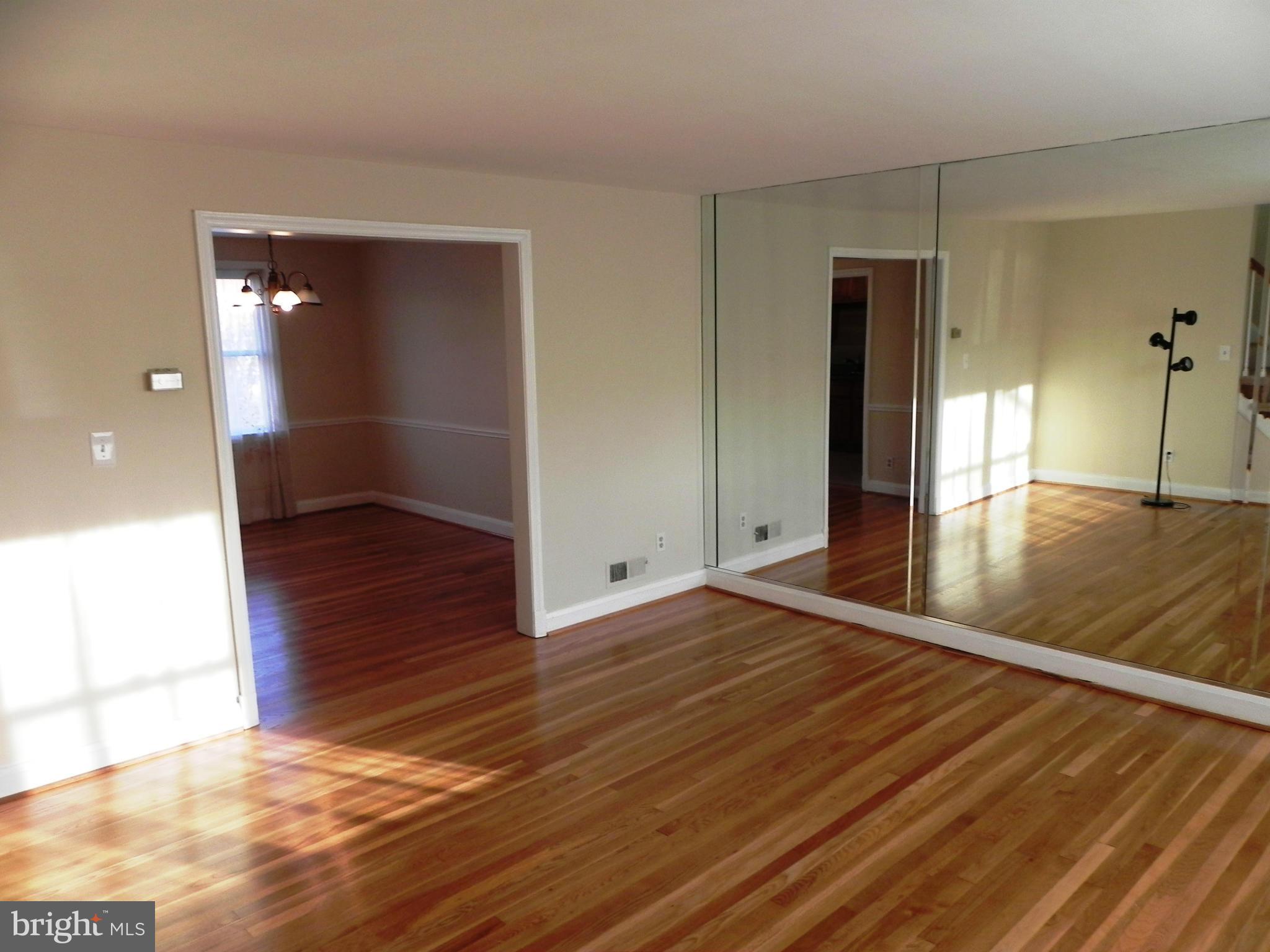 5505 Sagra Road Baltimore, MD 21239 - Photo 2 of 14 Living Room