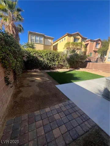 $2,000 | 3645 Water Song Drive, Las Vegas, NV 89147