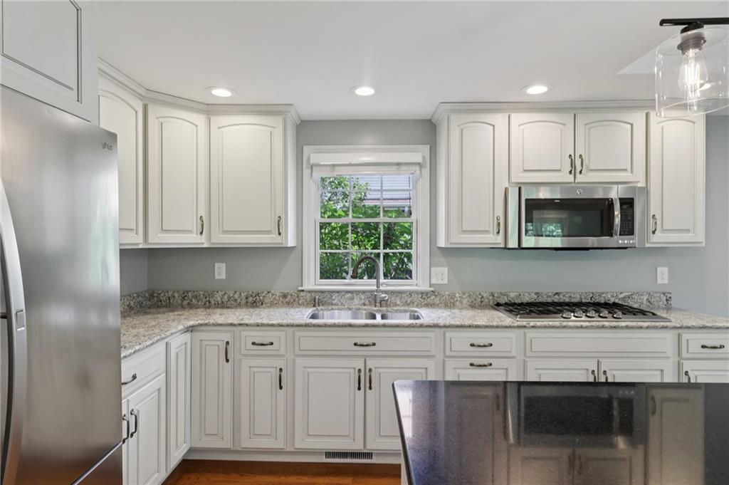 200 Neville Road Sewickley, PA 15143 - Photo 8 of 50 Gallery Image 8