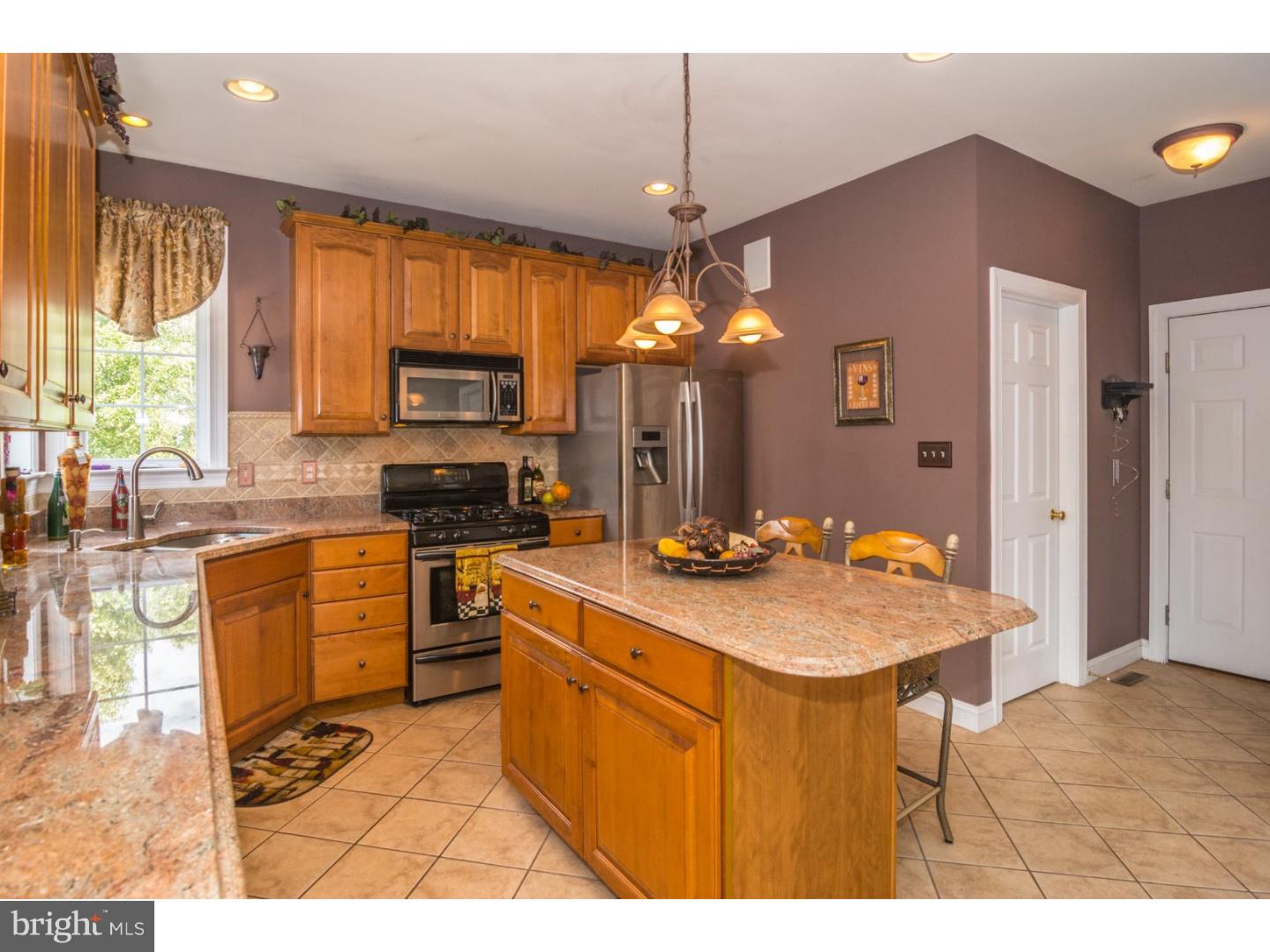 1996 Knight Road Green Lane, PA 18054 - Photo 10 of 24 Kitchen