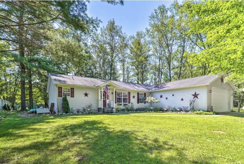 17145 Old Logging Road Hersey, MI 49639 - Photo 3 of 39 IMG_2571