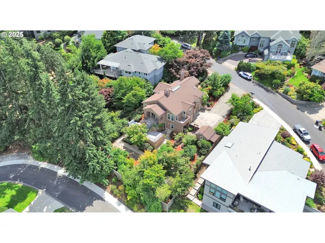 $1,290,000 | 410 Spyglass Drive, Eugene, OR 97401