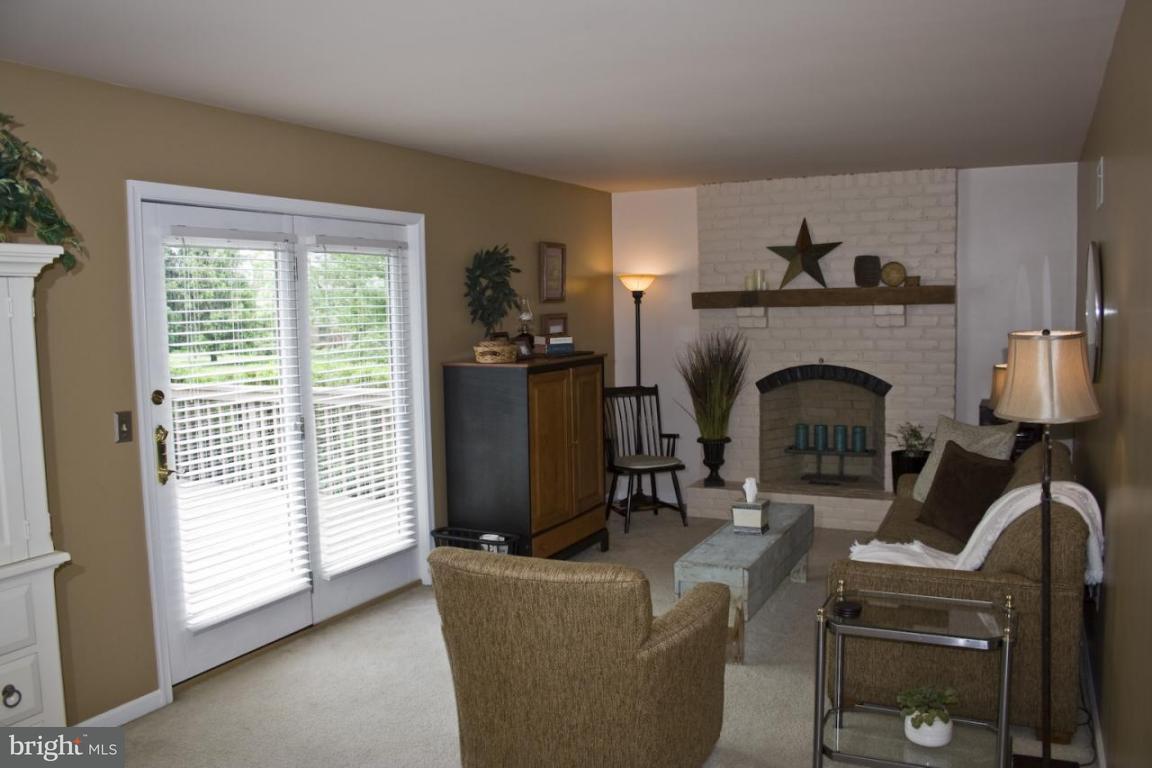6 West Lexington Road Lititz, PA 17543 - Photo 3 of 15