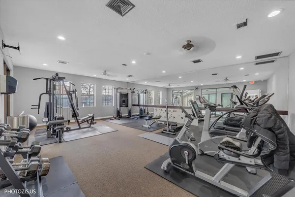 $2,275 | 1955 North Hicks Road, Unit 105, Palatine, IL 60074