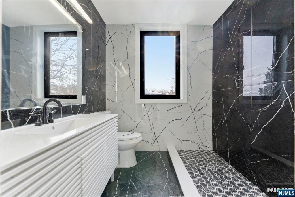 703 3rd Street Secaucus, NJ 07094 - Photo 19 of 49