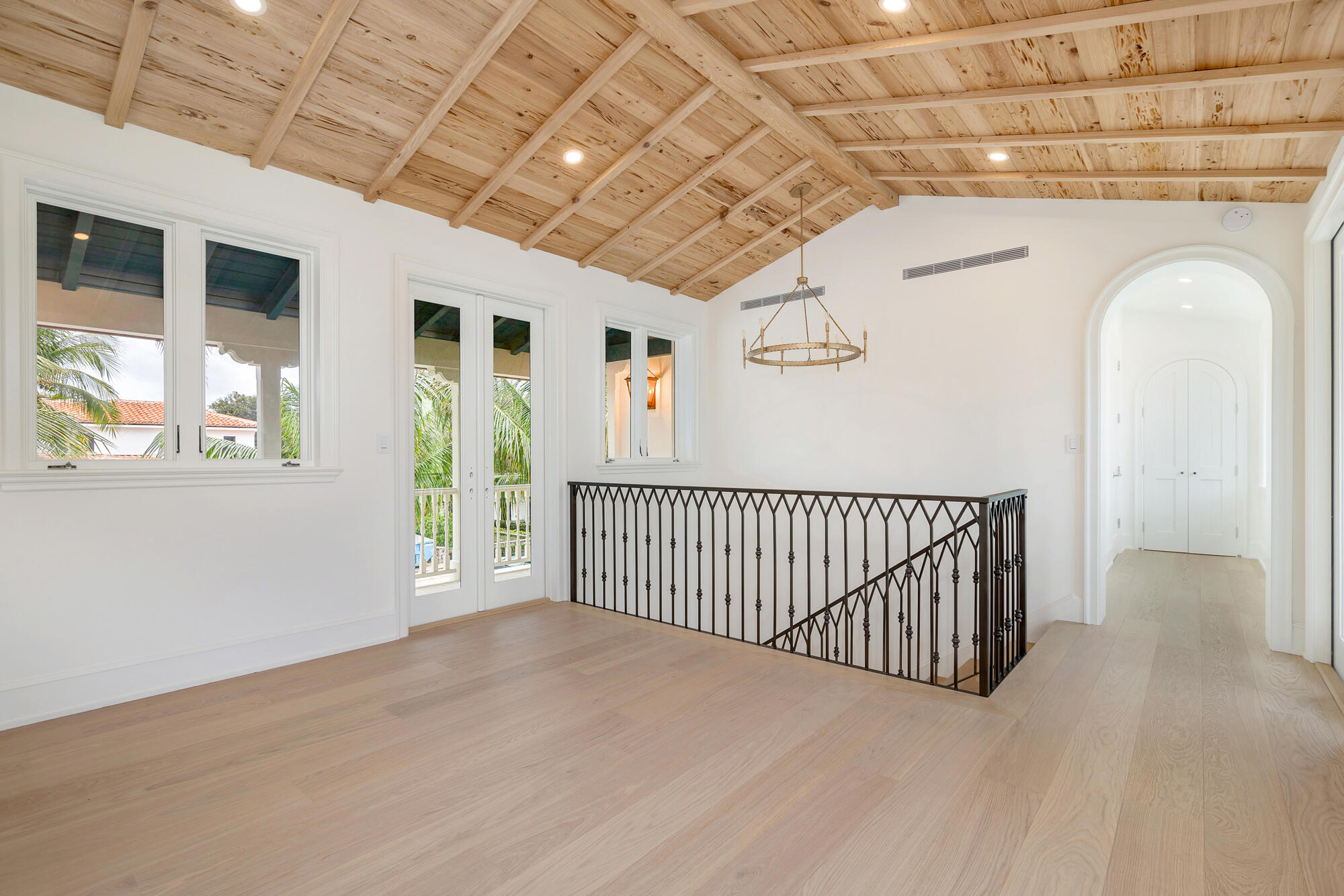 201 Sunset Road West Palm Beach, FL 33401 - Photo 5 of 25 low-35