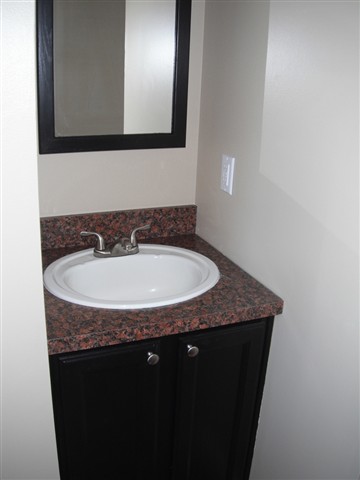 7824 Hewitt Road Avoca, MI 48006 - Photo 8 of 30 31075920-7.JPG