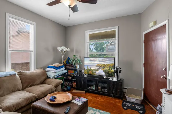 $749,900 | 1609 4th Street Northeast, Minneapolis, MN 55413
