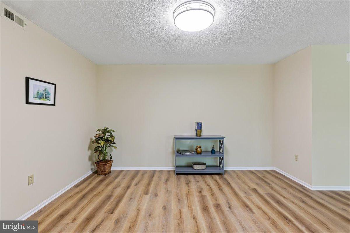 15101 Interlachen Drive, Unit 1614 Silver Spring, MD 20906 - Photo 14 of 41 Dining room