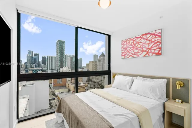 $5,800 | 225 North Miami Avenue, Unit 2012, Miami, FL 33128