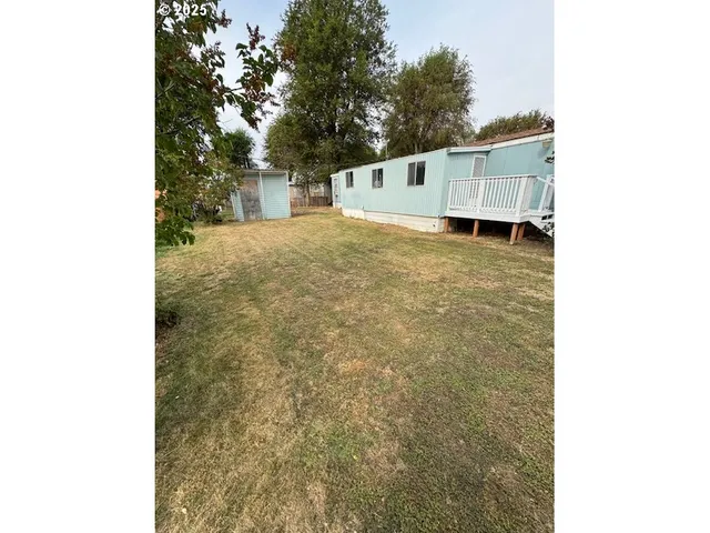 a house view with a outdoor space