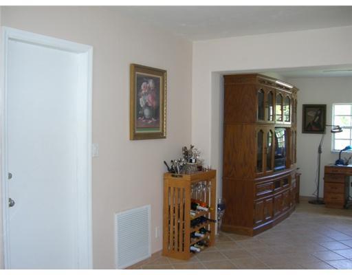 974 Southwest 9th Terrace Boca Raton, FL 33486 - Photo 5 of 20 Additional Photo