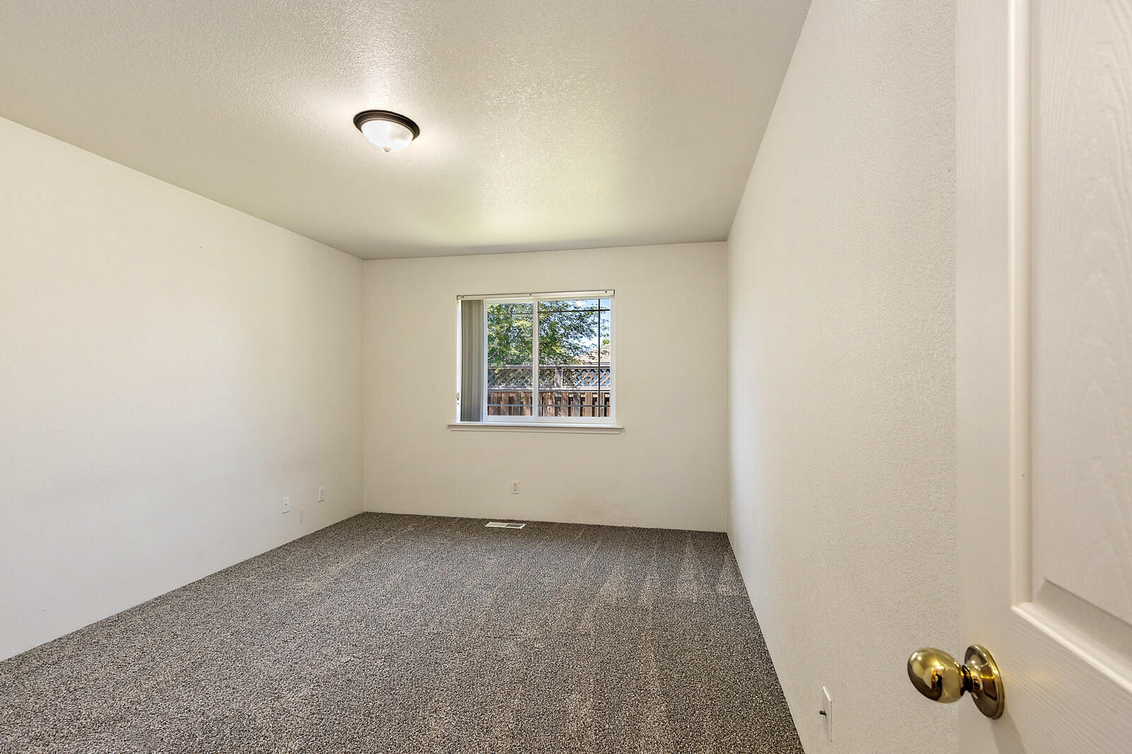 1234 Pheasant Way Central Point, OR 97502 - Photo 26 of 37 28_PW_28_mls