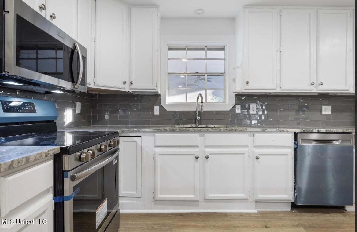 4024 Castenera Avenue Moss Point, MS 39563 - Photo 20 of 59 IMG_1287