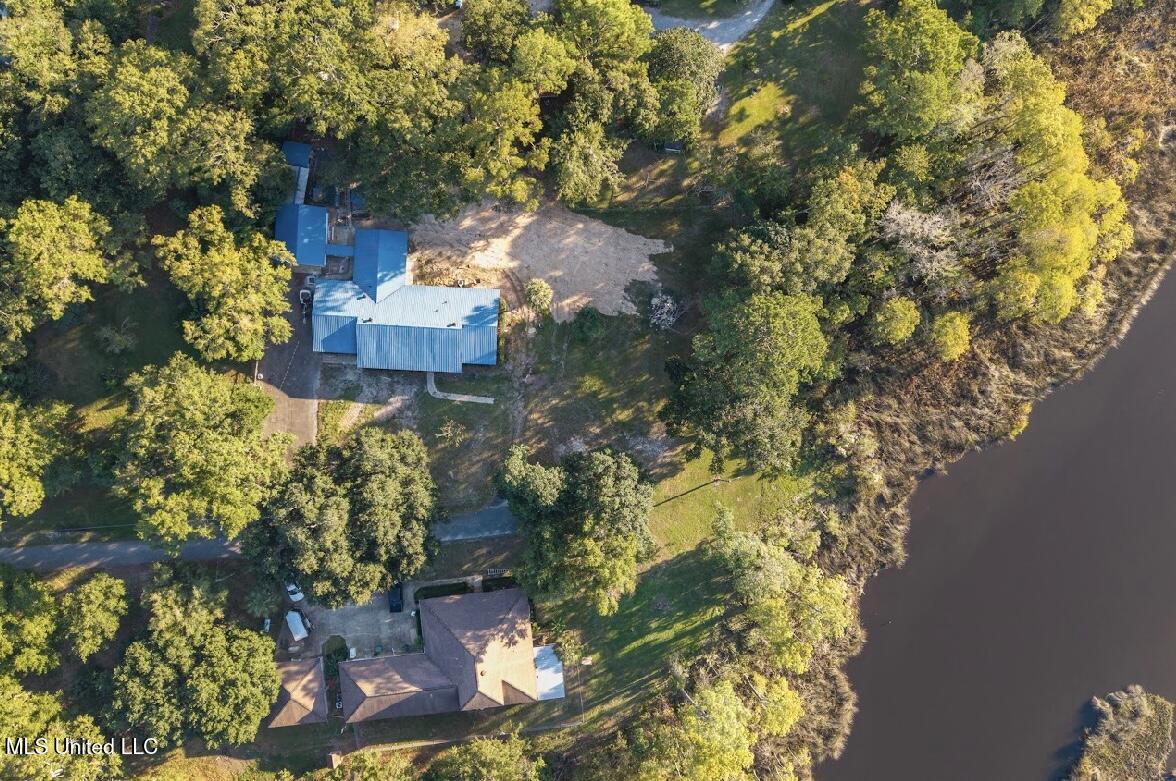 4024 Castenera Avenue Moss Point, MS 39563 - Photo 3 of 59 IMG_1312