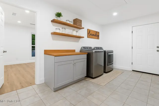 $329,000 | 4024 Castenera Avenue, Moss Point, MS 39563