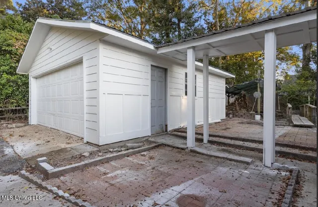 $329,000 | 4024 Castenera Avenue, Moss Point, MS 39563