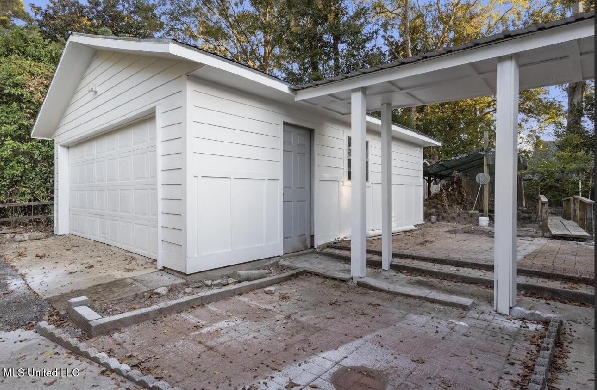 4024 Castenera Avenue Moss Point, MS 39563 - Photo 39 of 59 IMG_1301