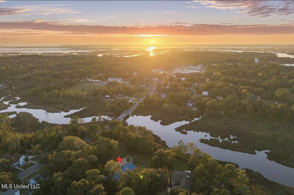 4024 Castenera Avenue Moss Point, MS 39563 - Photo 4 of 59 IMG_1269