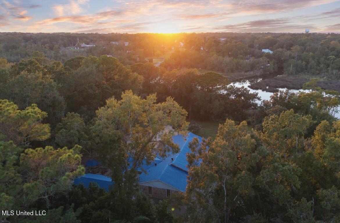 4024 Castenera Avenue Moss Point, MS 39563 - Photo 5 of 59 IMG_1272