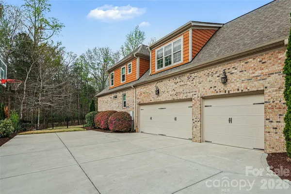 a view of a house with a garage