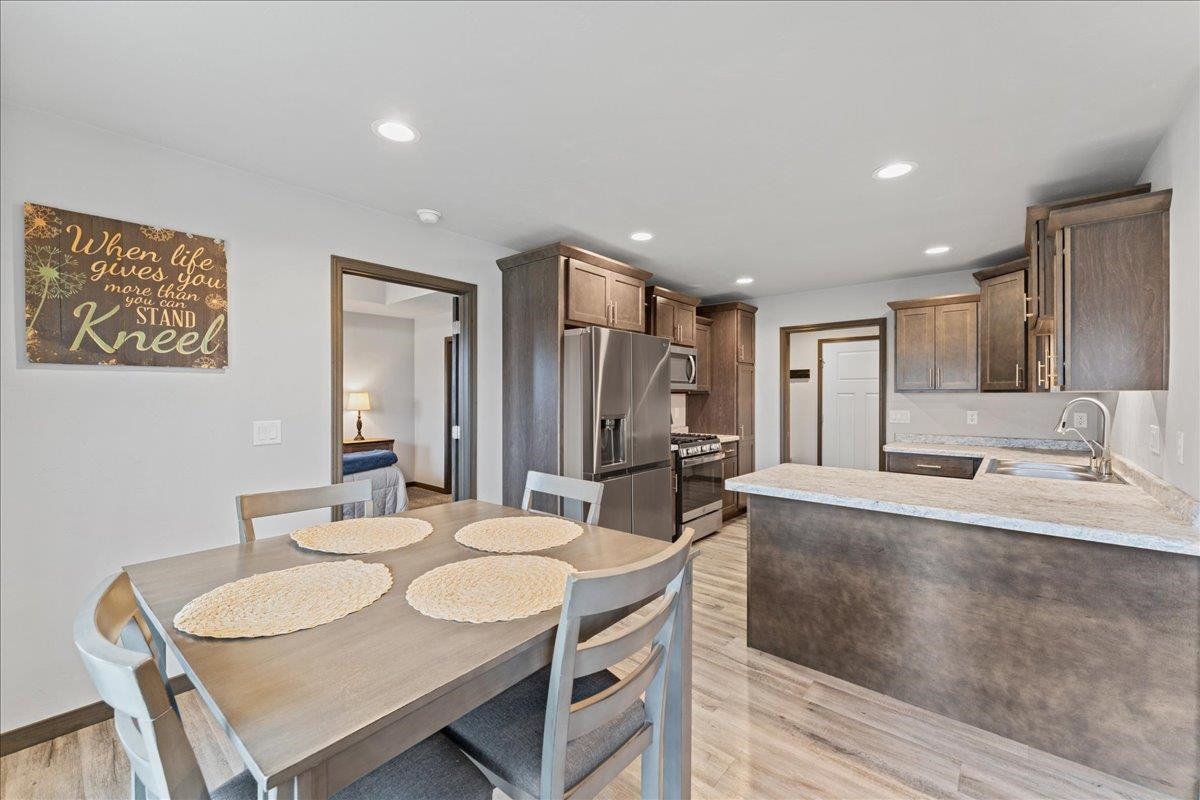 3020 South Weiler Road Kaukauna, WI 54130 - Photo 5 of 37