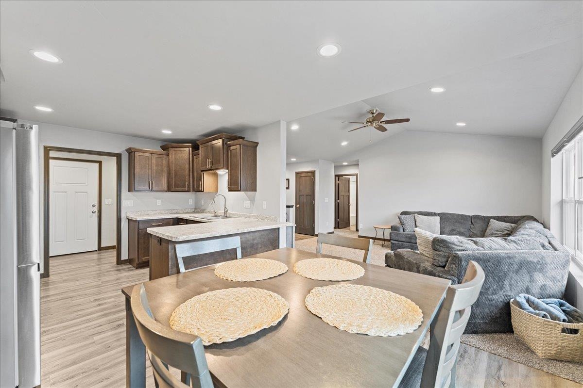 3020 South Weiler Road Kaukauna, WI 54130 - Photo 6 of 37