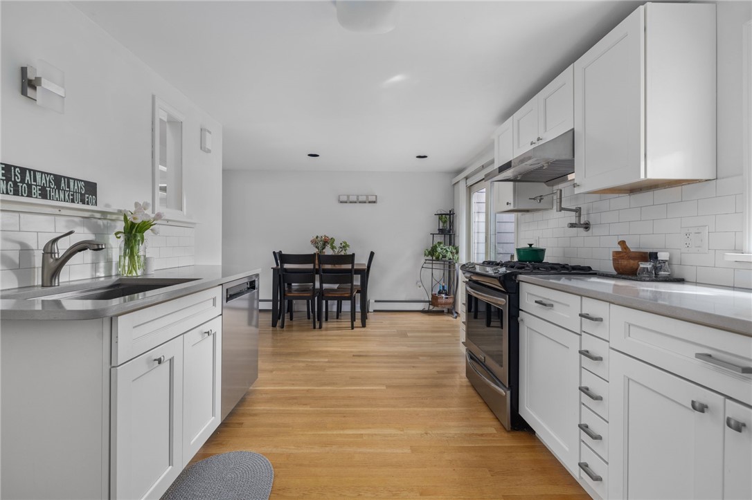 87 Frontier Road Warwick, RI 02889 - Photo 12 of 50