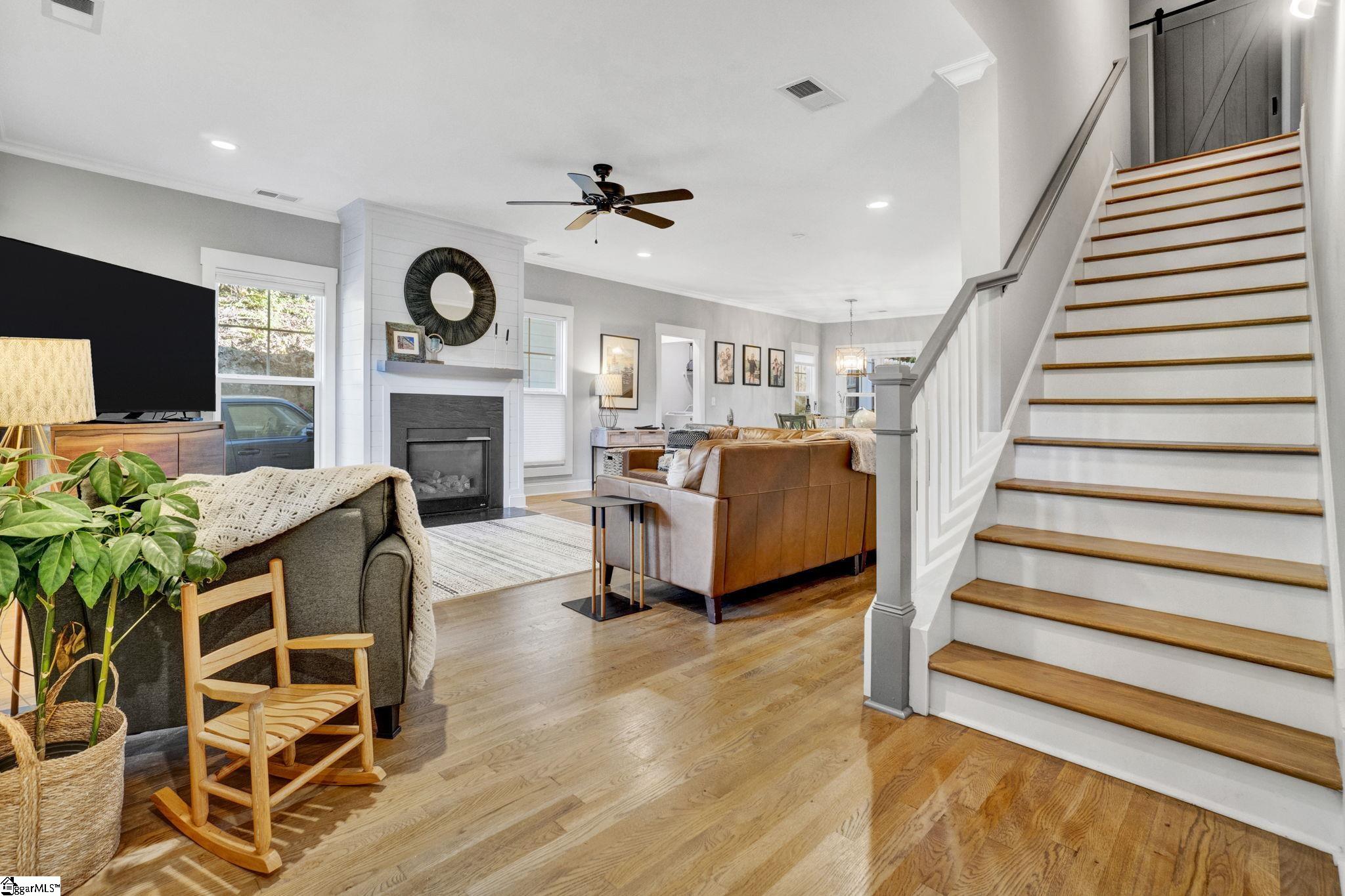 2 Arbutus Trail Greenville, SC 29607 - Photo 3 of 42 Gallery Image 3