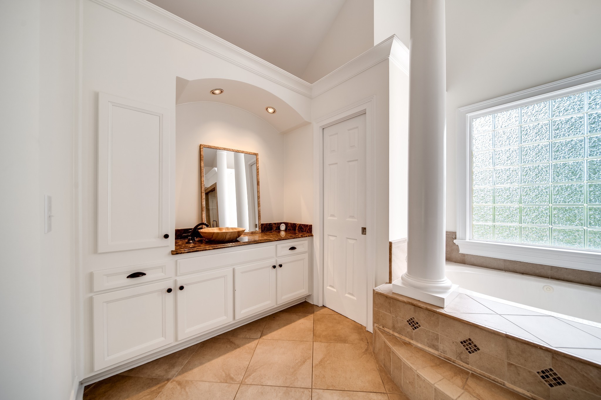 116 Foxcross Road Hendersonville, TN 37075 - Photo 31 of 57 a large bathroom with a window sink and mirror