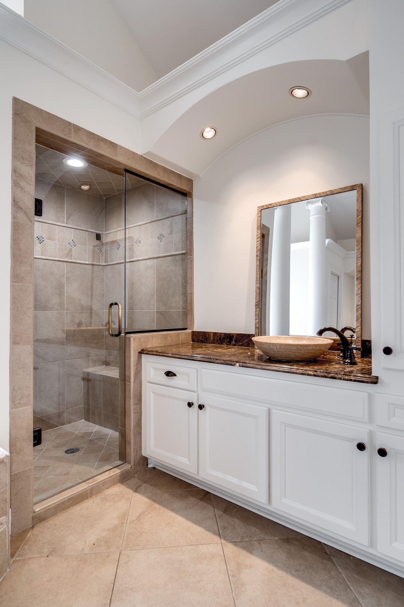 116 Foxcross Road Hendersonville, TN 37075 - Photo 32 of 57 a bathroom with double sink and a mirror