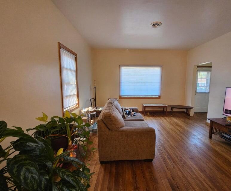 2225 Geneva Street Racine, WI 53402 - Photo 2 of 11 20260822184746679741000000-o