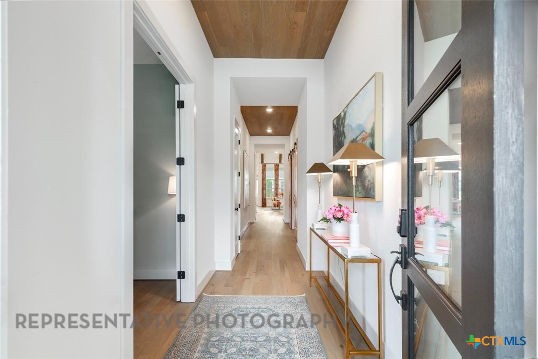 315 Leaning Rock Ridge Austin, TX 78737 - Photo 27 of 40 a view of living room