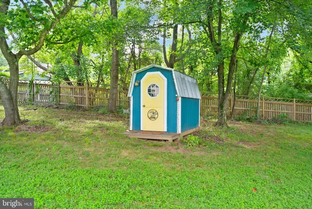 $1,785,000 | 16720 Sommertime Lane, Paeonian Springs, VA 20129