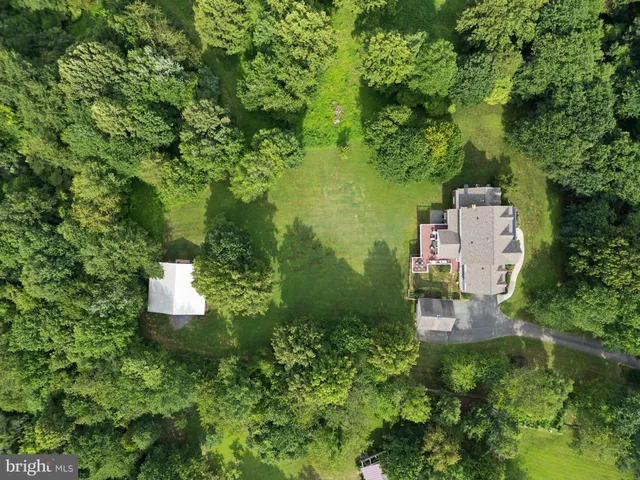 $1,785,000 | 16720 Sommertime Lane, Paeonian Springs, VA 20129