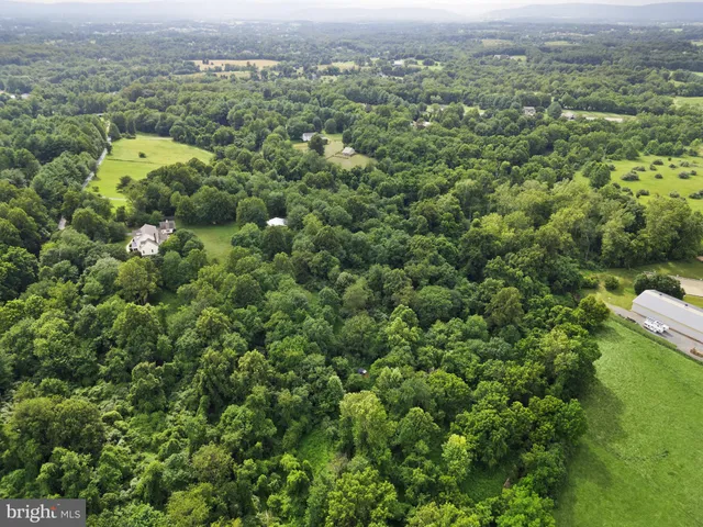 $1,785,000 | 16720 Sommertime Lane, Paeonian Springs, VA 20129