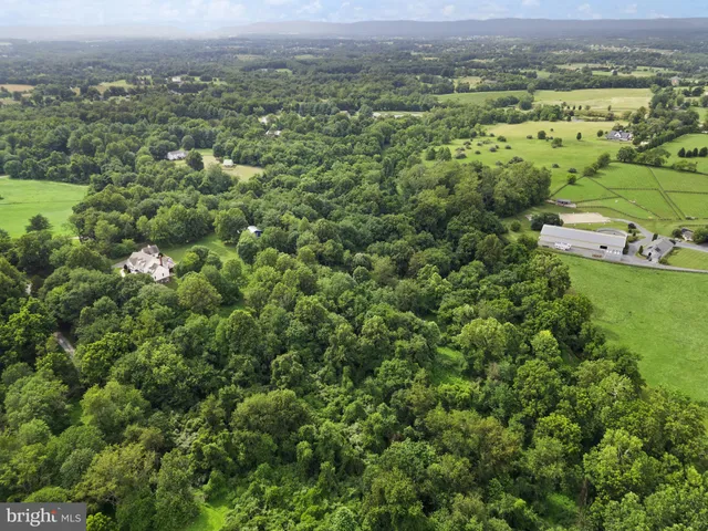 $1,785,000 | 16720 Sommertime Lane, Paeonian Springs, VA 20129