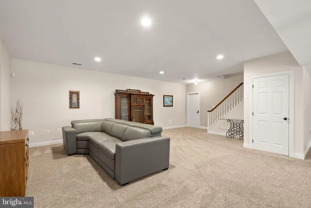 $1,785,000 | 16720 Sommertime Lane, Paeonian Springs, VA 20129