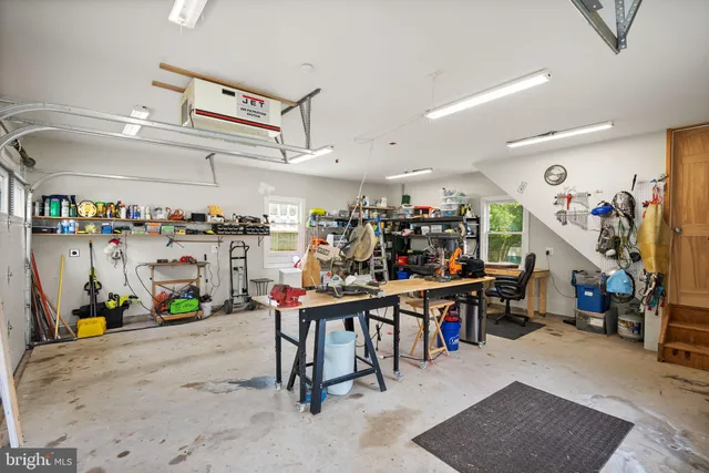 $1,785,000 | 16720 Sommertime Lane, Paeonian Springs, VA 20129