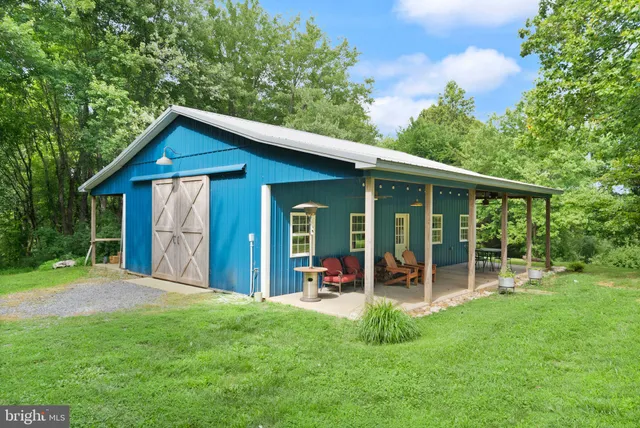 $1,785,000 | 16720 Sommertime Lane, Paeonian Springs, VA 20129