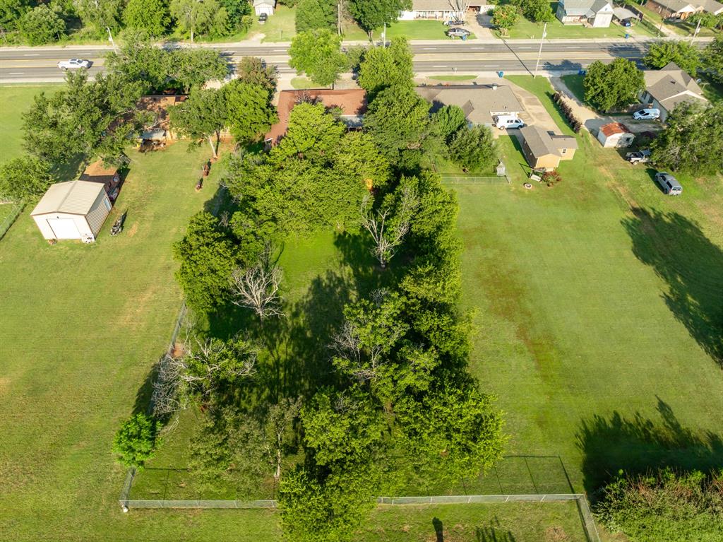 802 North Brazos Street Whitney, TX 76692 - Photo 32 of 33 a view of a garden