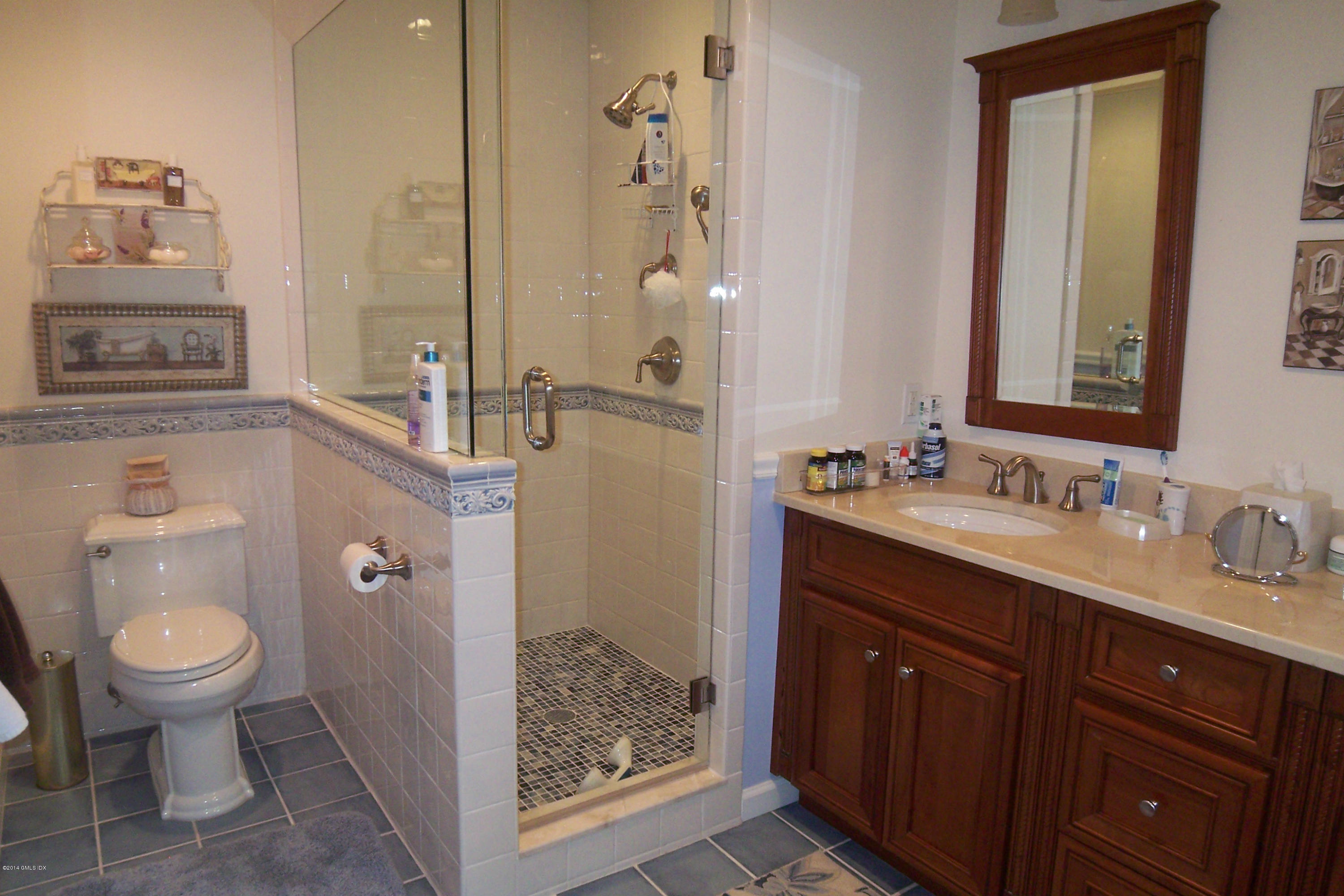 78 River Road, Unit 4 Cos Cob, CT 06807 - Photo 6 of 9 Master Bath