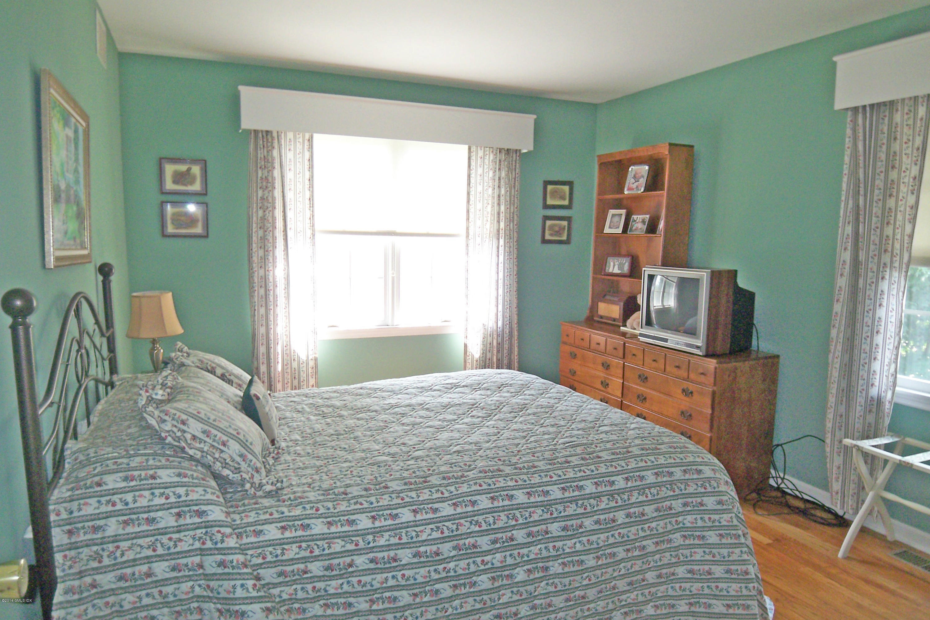 78 River Road, Unit 4 Cos Cob, CT 06807 - Photo 8 of 9 Bedroom