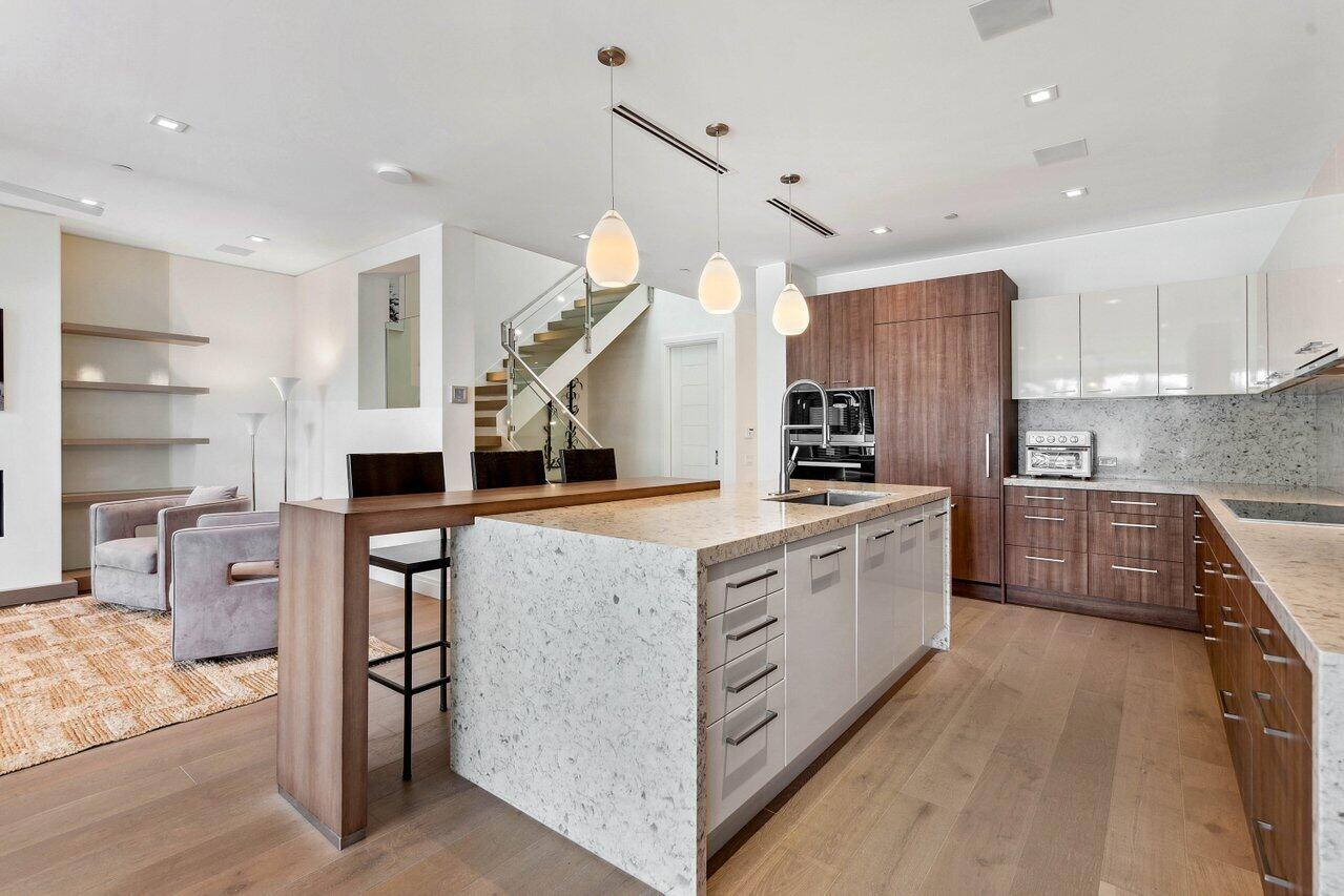 136 Mac Farlane Drive Delray Beach, FL 33483 - Photo 15 of 64 Luxurious Kitchen