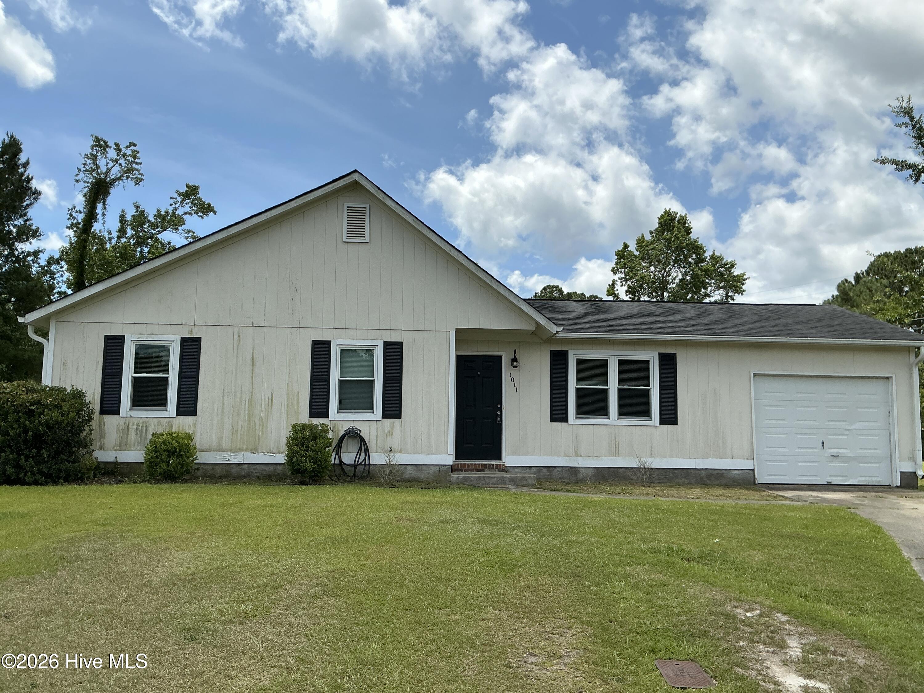 1011 Ridgecrest Lane Jacksonville, NC 28546 - Photo 1 of 21